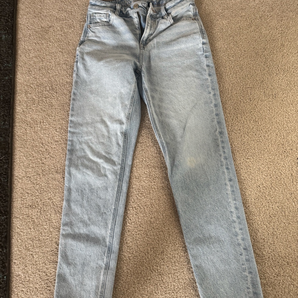 American Eagle, straight mom jeans, light denim size 0
